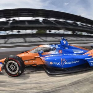 Scott Dixon in Saturday Morning Indianapolis 500 Pre-Qualifying Practice