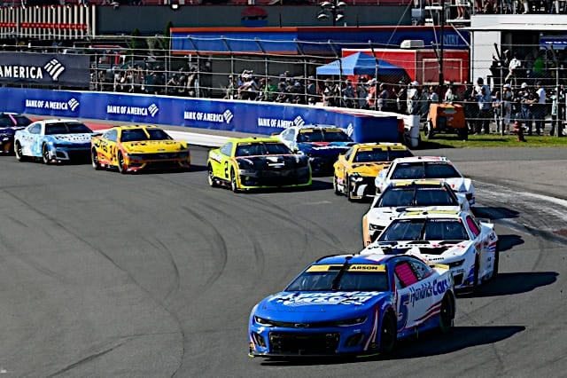 NASCAR Cup Series Charlotte ROVAL- Kyle Larson pack racing