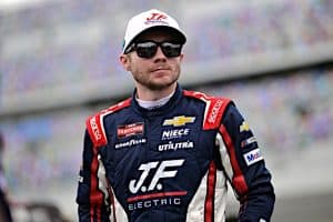 #42: Matt Mills, Niece Motorsports, J.F. Electric/Utilitra Chevrolet Silverado