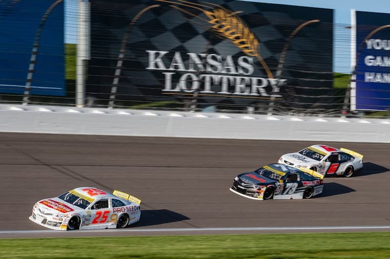 2025 ARCA Kansas I pack racing - Mason Mitchell, No. 25 Venturini Motorsports Toyota (Credit: Jeremy Thompson/NKP)