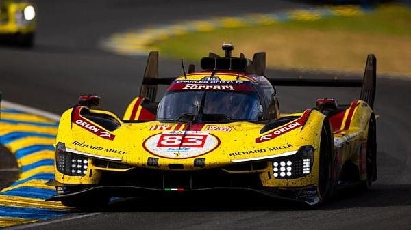 Robert Kubica driving in the Esses during the 24 Hours of Le Mans, 6/15/2025 (Photo: DPPI)