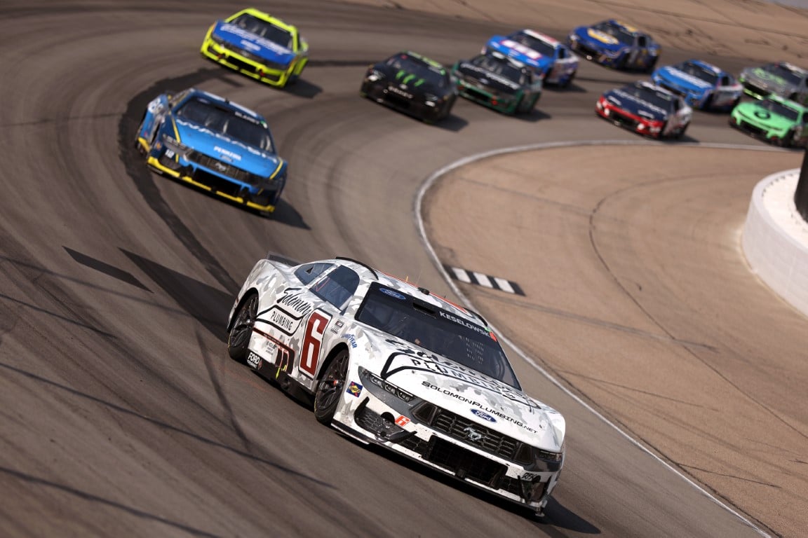 Brad Keselowski, driver of the #6 Solomon Plumbing Ford, leads the field during the NASCAR Cup Series Iowa Corn 350 Powered by Ethanol at Iowa Speedway on August 03, 2025 in Newton, Iowa. (Photo by Meg Oliphant/Getty Images)