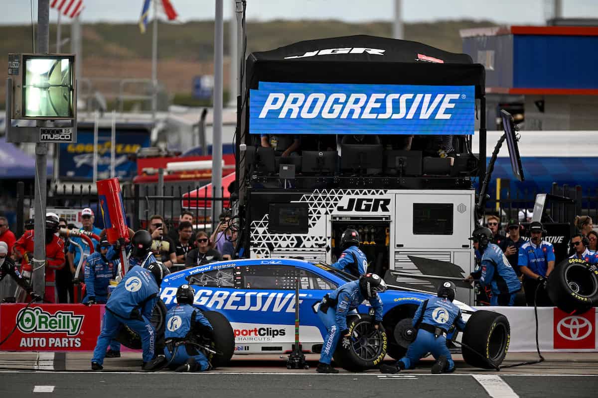 NASCAR Cup Series Charlotte ROVAL- Denny Hamlin pit stop