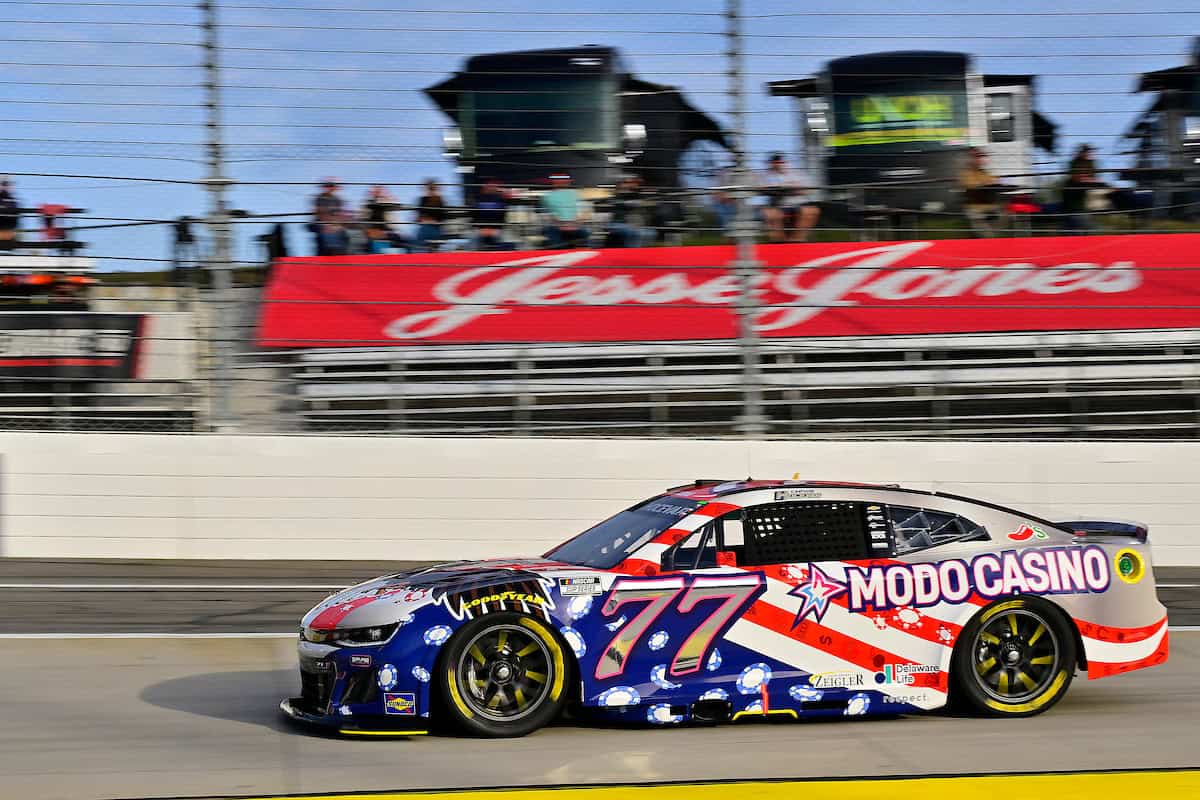 #77: Carson Hocevar, Spire Motorsports, Modo Casino Chevrolet, Martinsville