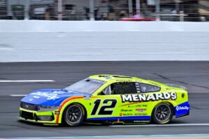 #12: Ryan Blaney, Team Penske, MenardsDutch Boy Ford Mustang