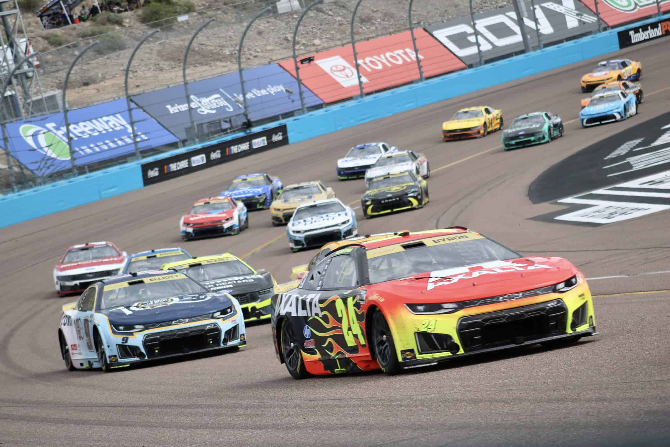 Pack racing, Phoenix Raceway